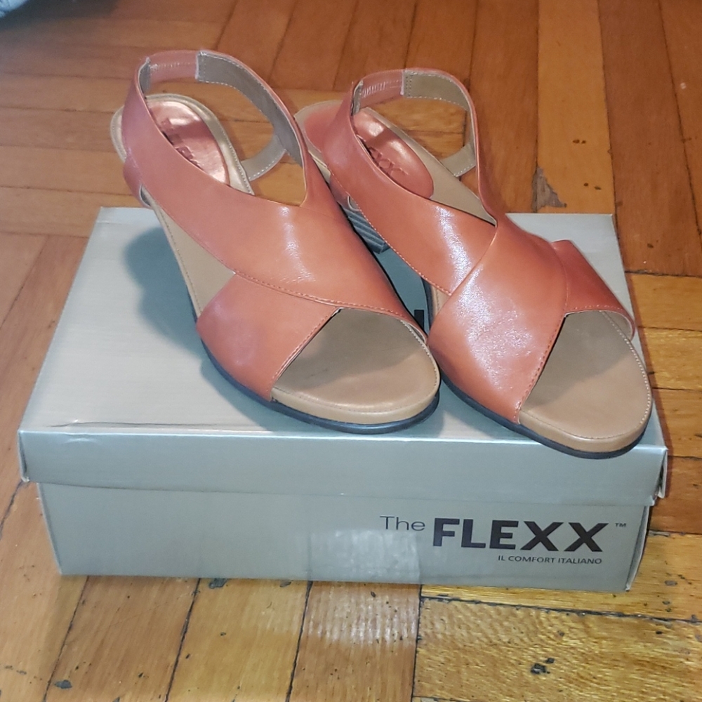The Flexx Sandal